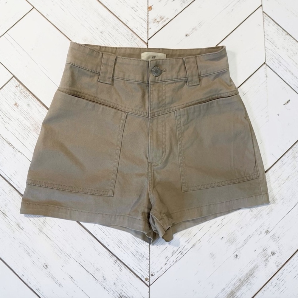 H&M High Rise Khaki Utility Shorts | Neutral Minimal Summer Short | US 4